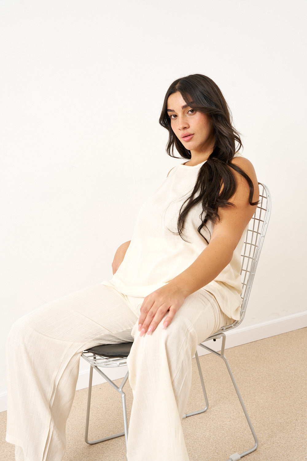 חליפת גל פשתן תחרה