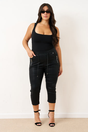 מכנסי לורקס נורה