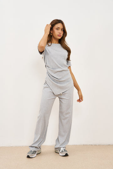 חליפת ריב אי סימטרי מכנסיים רחבים