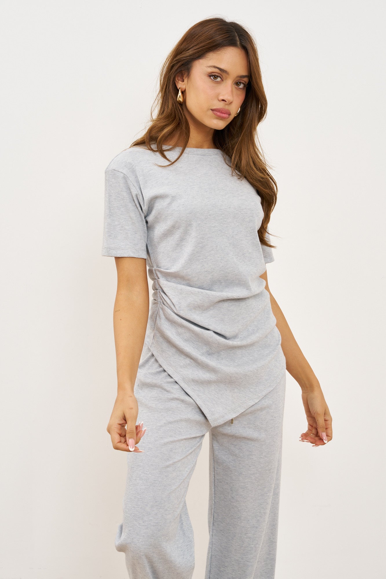 חליפת ריב אי סימטרי מכנסיים רחבים