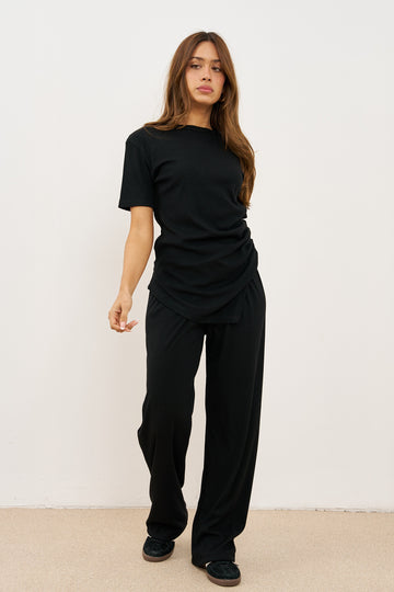 חליפת ריב אי סימטרי מכנסיים רחבים