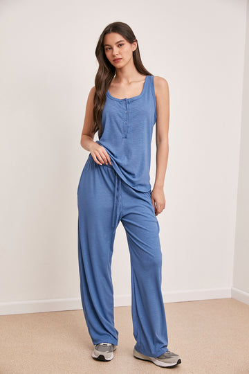 חליפת גופיה לסלי