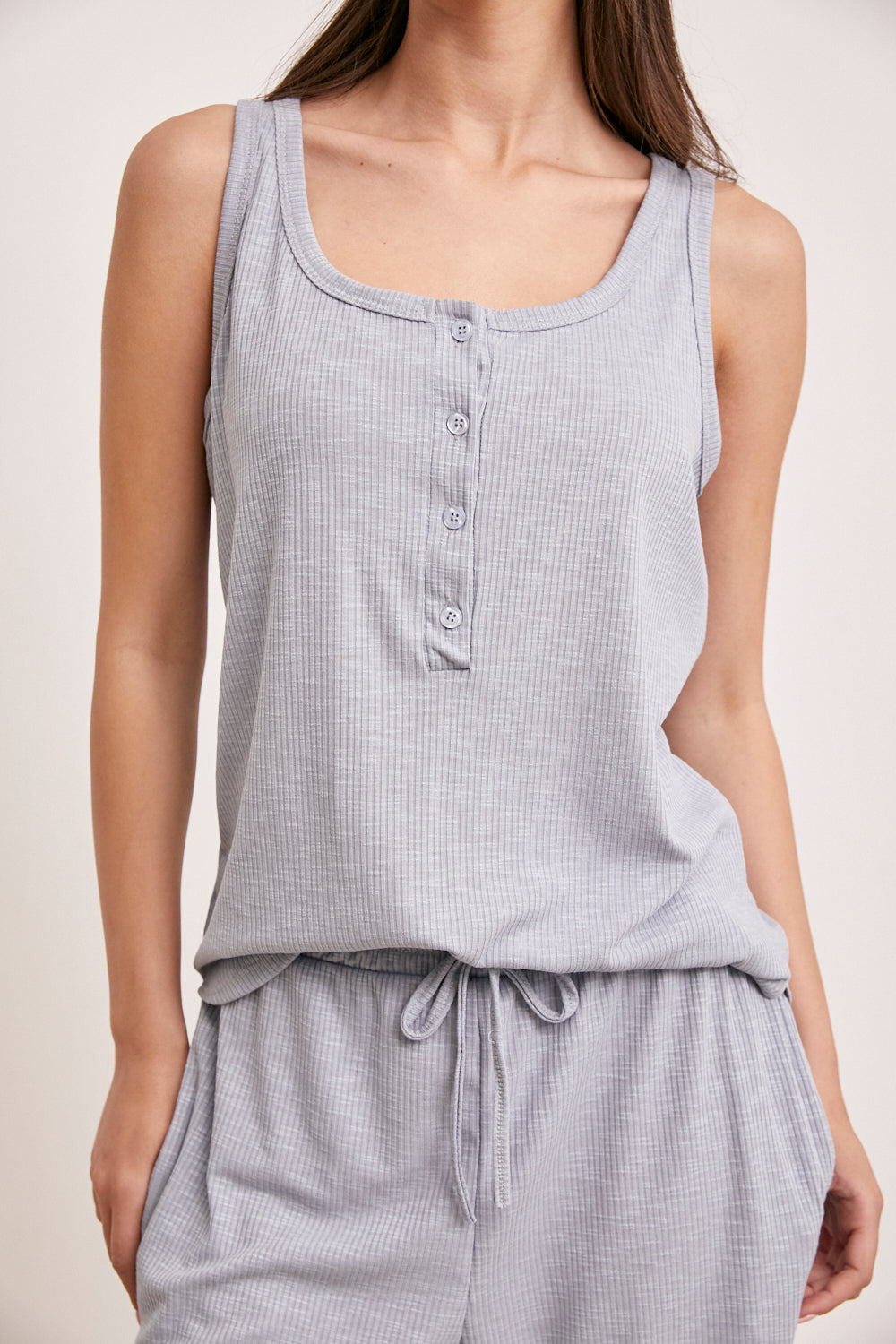 חליפת גופיה לסלי