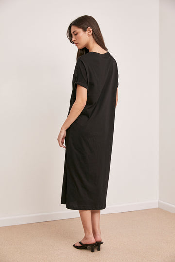 שמלת וי סינגל שליצים