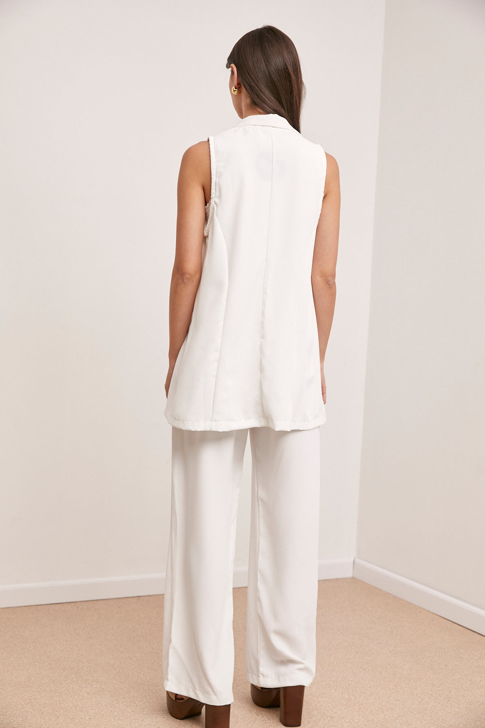 חליפת אריג ווסט קמיליה