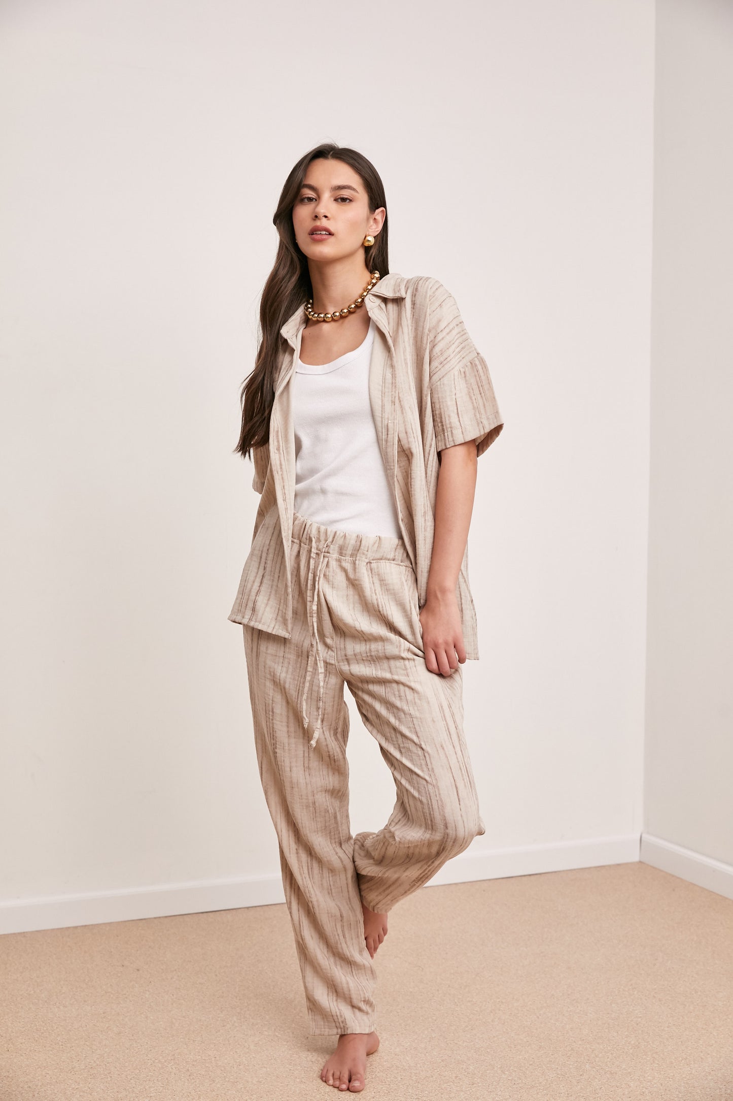 חליפת פשתן אן