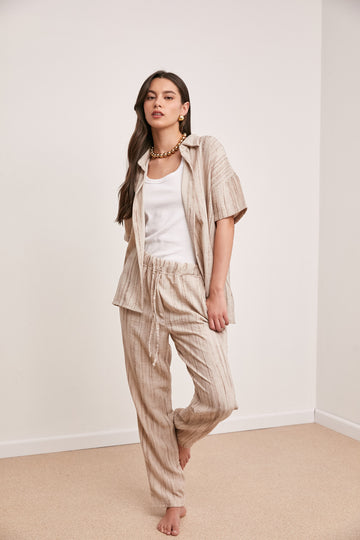 חליפת פשתן אן