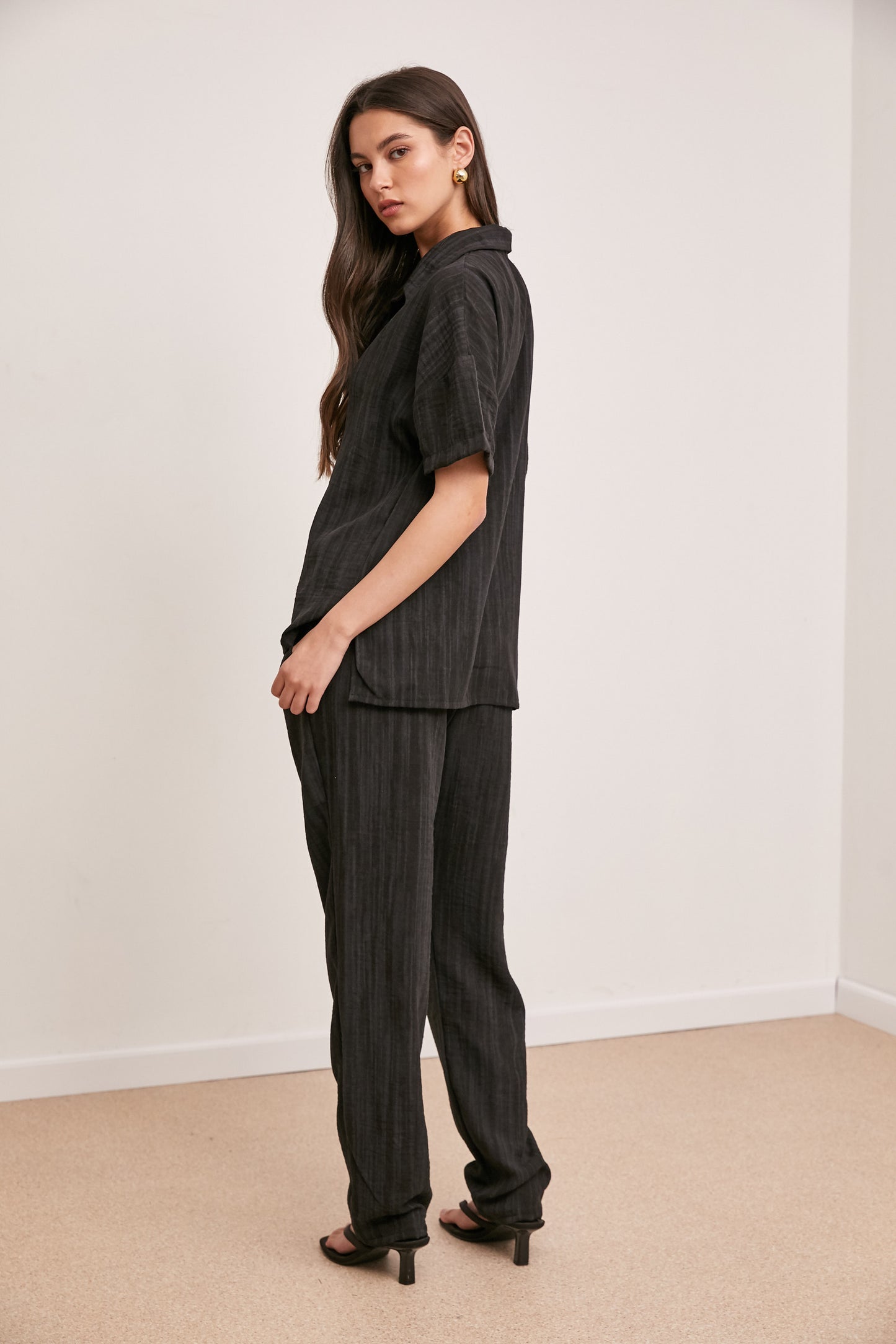 חליפת פשתן אן