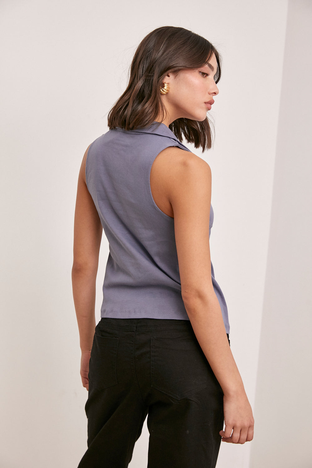 ווסט שיינה כפתורים