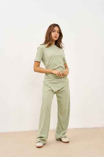 חליפת ריב אי סימטרי מכנסיים רחבים