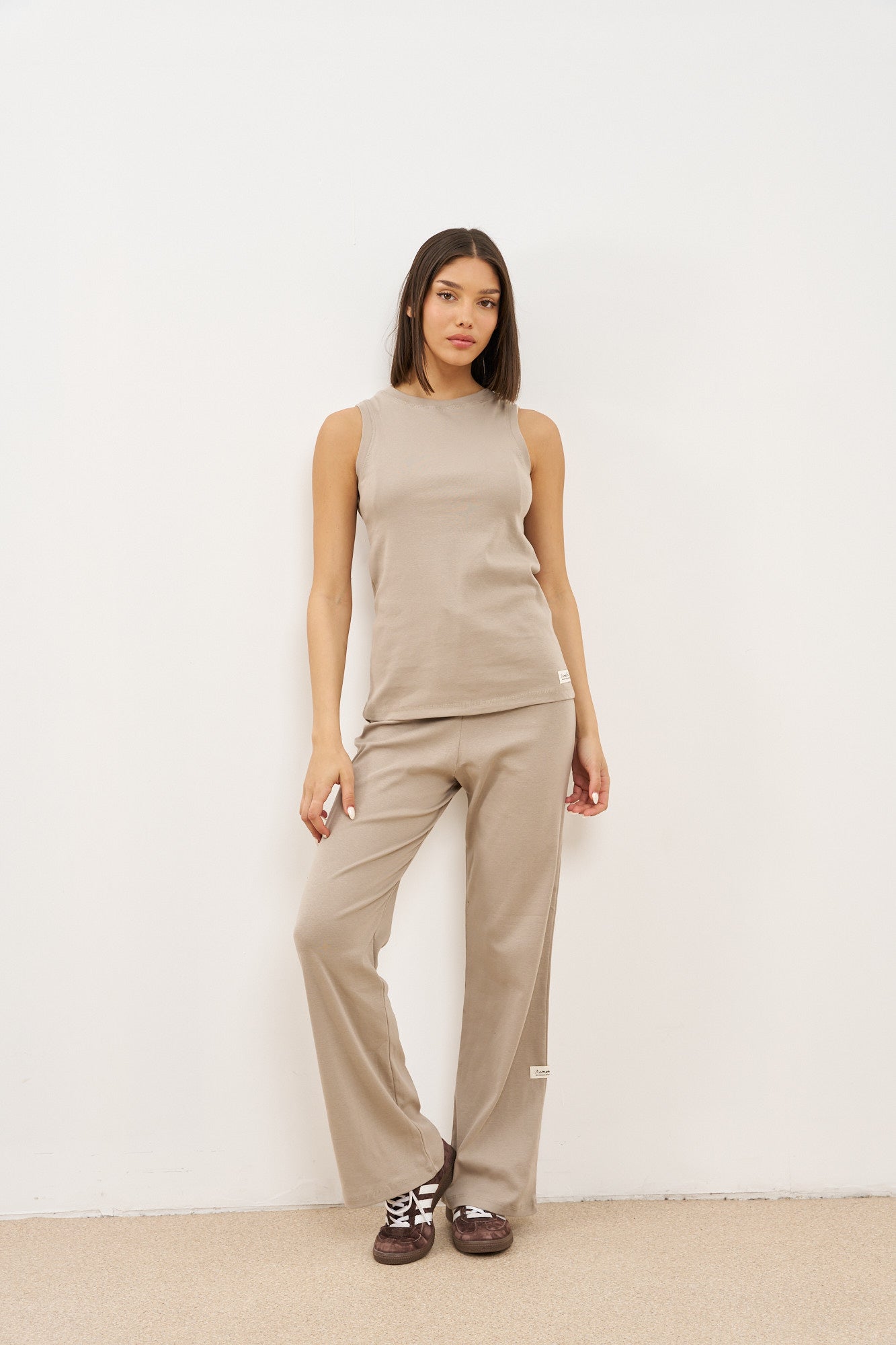 חליפת פיינריב יוליה