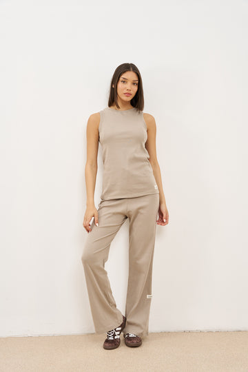 חליפת פיינריב יוליה