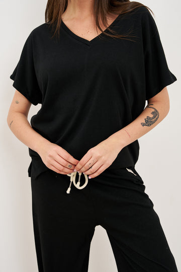 חליפת וי ריב מלאנז