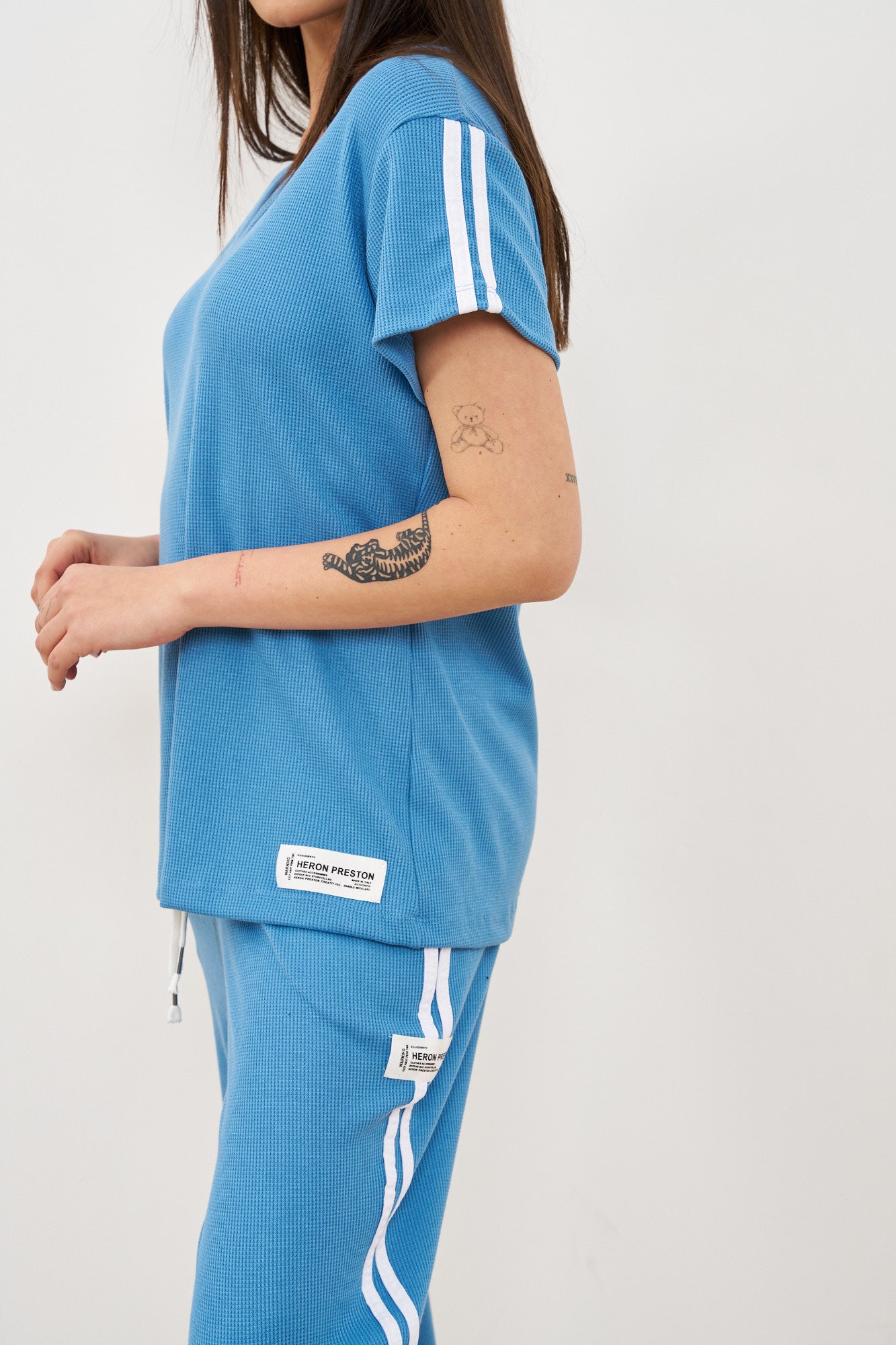 חליפת וופל פסים בצד