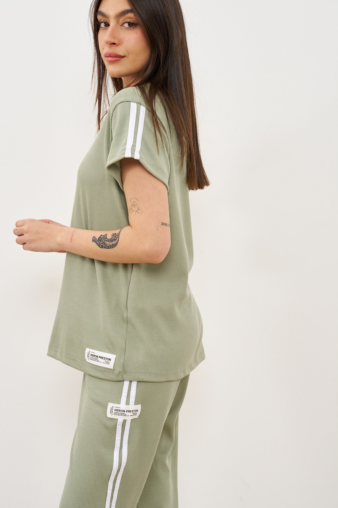 חליפת וופל פסים בצד