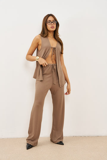 חליפת ווסט וופל קשירה