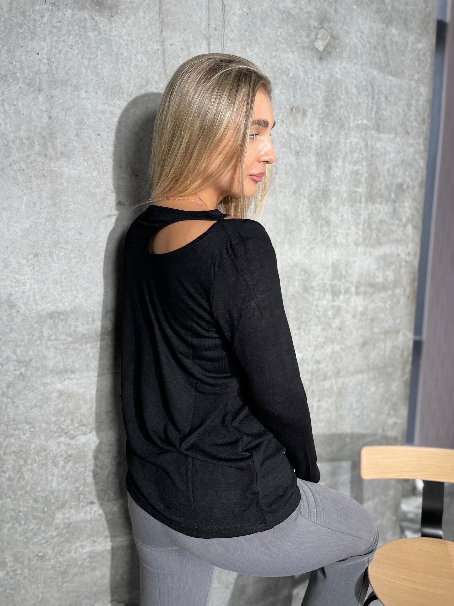 טי שירט פשתן פתח כפפה