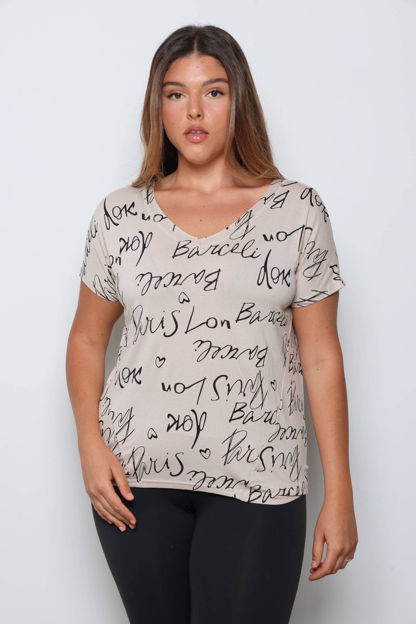 חולצת גרייס וי דפוס