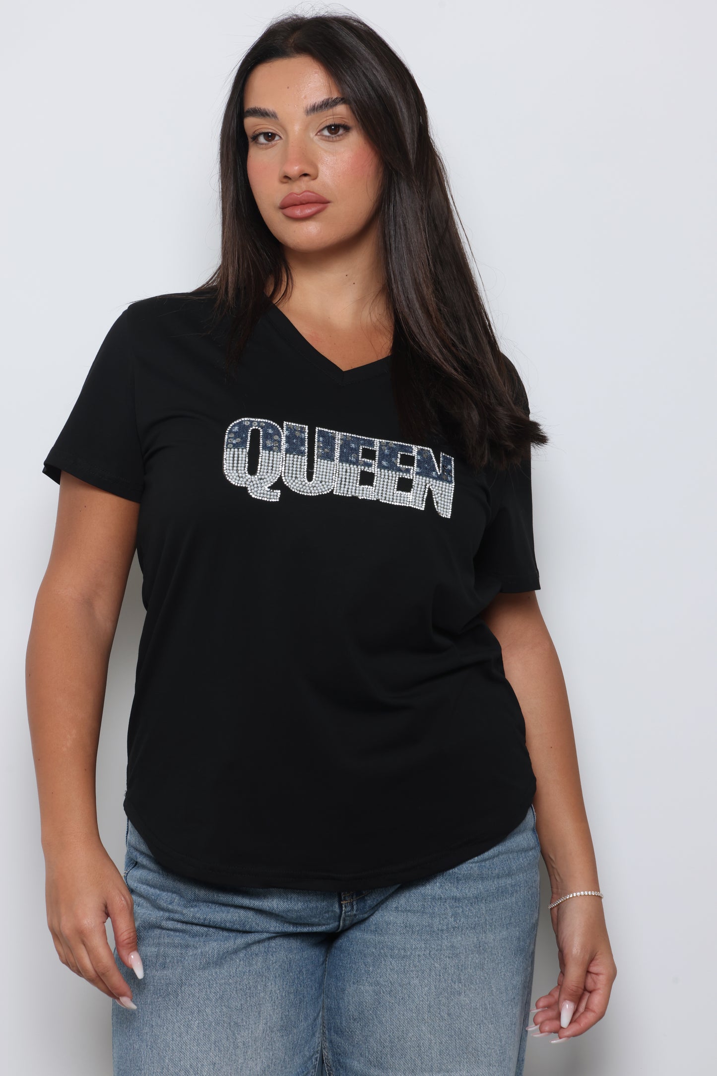 חולצת וי QUEEN