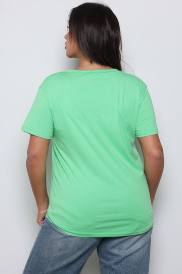 חולצת וי QUEEN