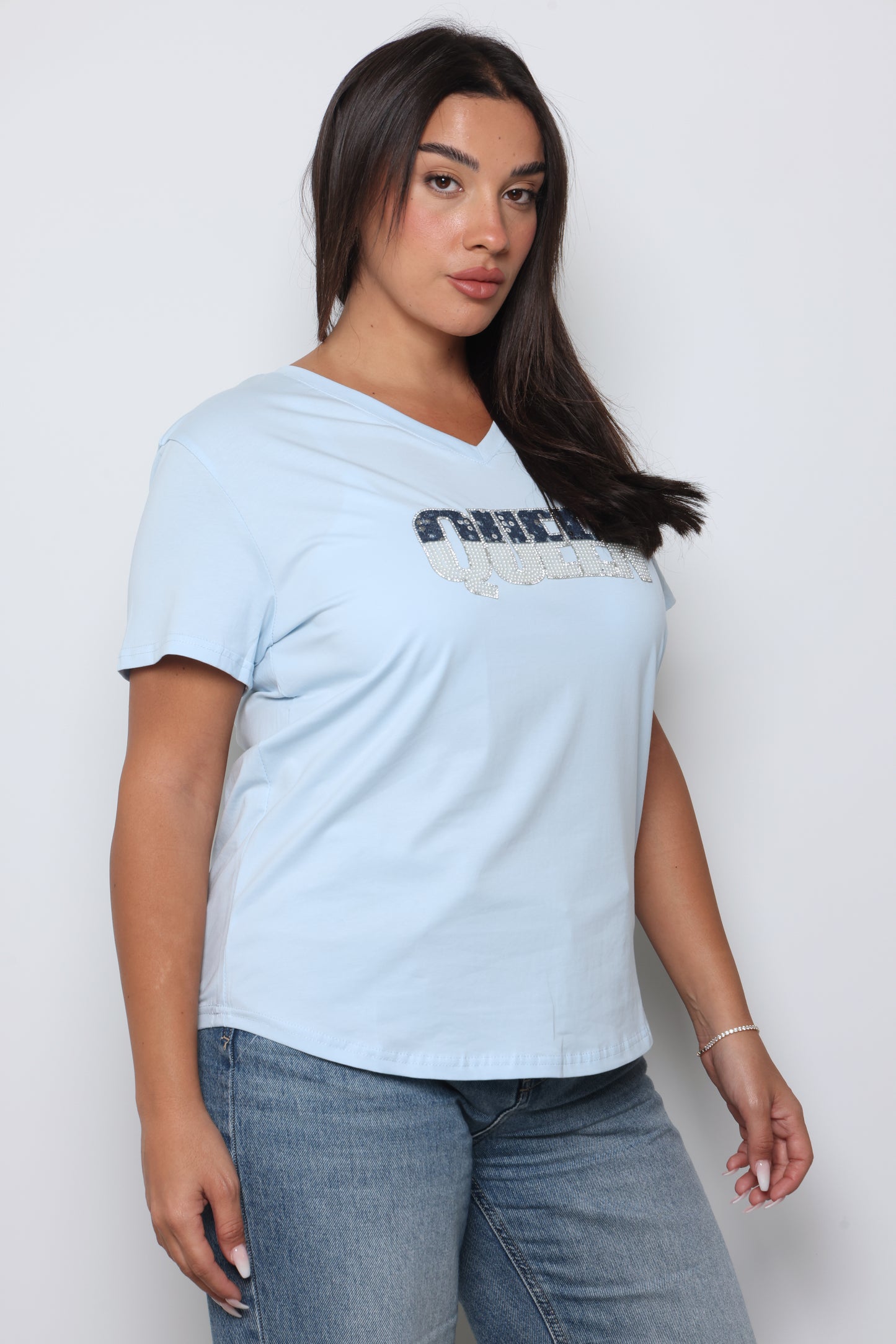 חולצת וי QUEEN