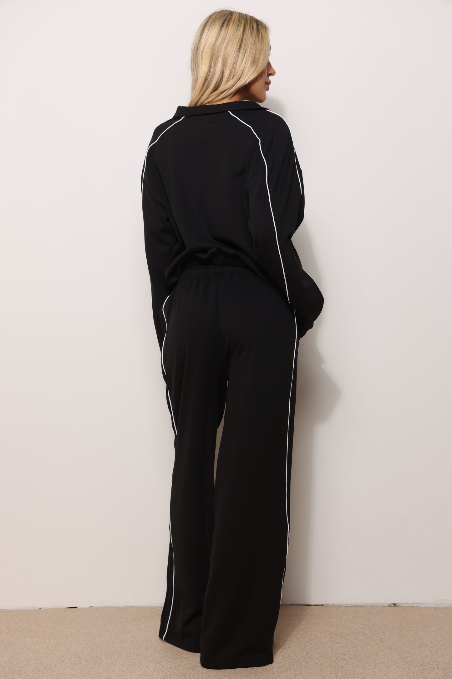 חליפת אריקה פספויל רוכסן