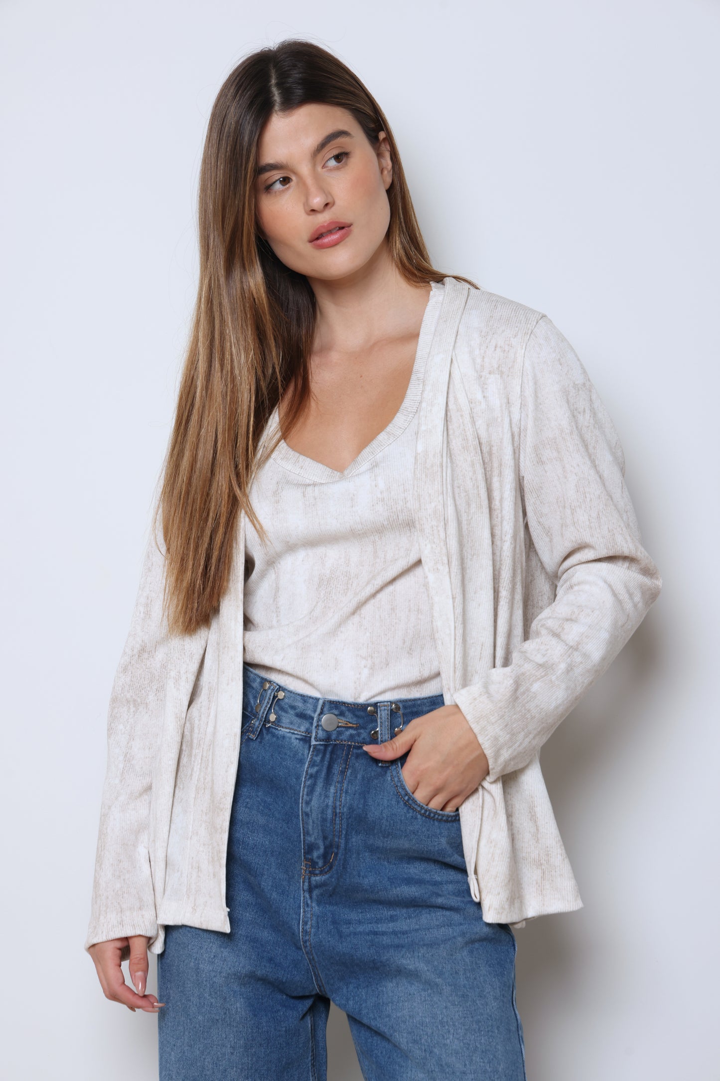 עליונית בשילוב גופייה מבד ריב סטון וואש