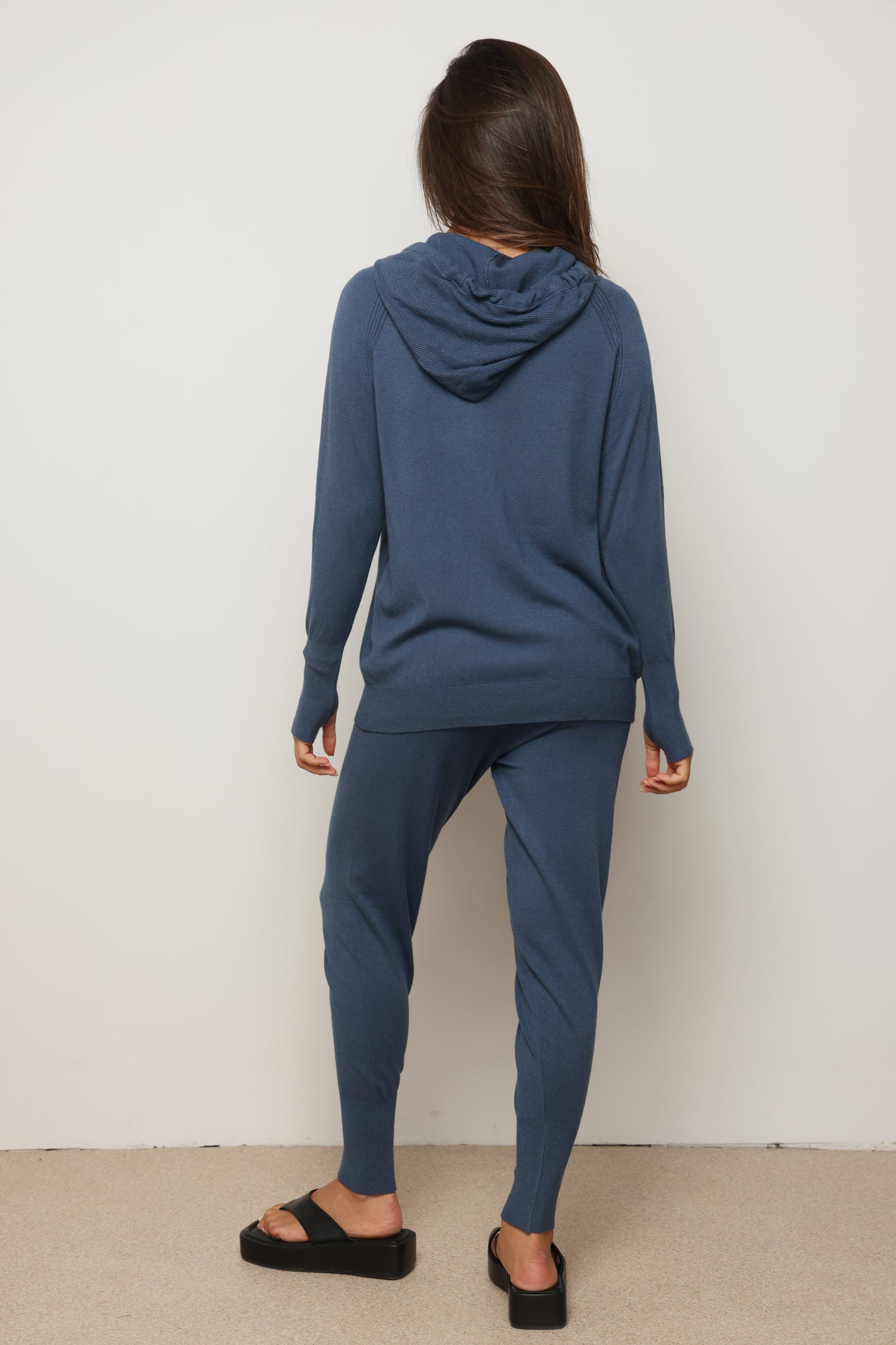 חליפת סריג קפוצ'ון