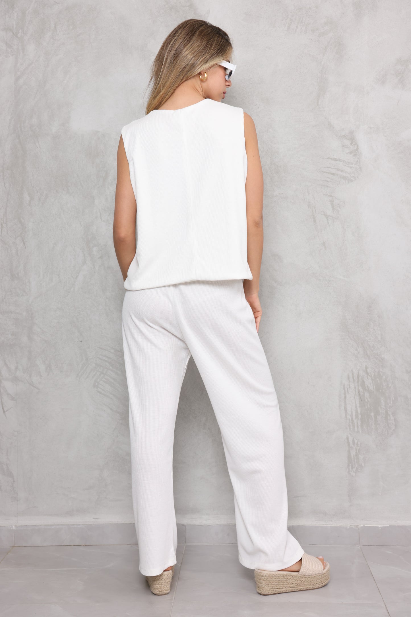 חליפת ווסט אשלי