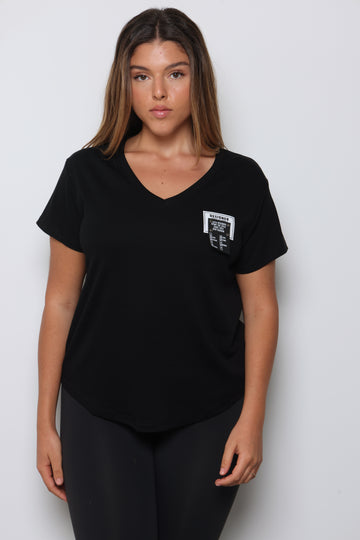 חולצת וי DESIGNER