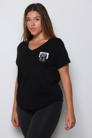 חולצת וי DESIGNER