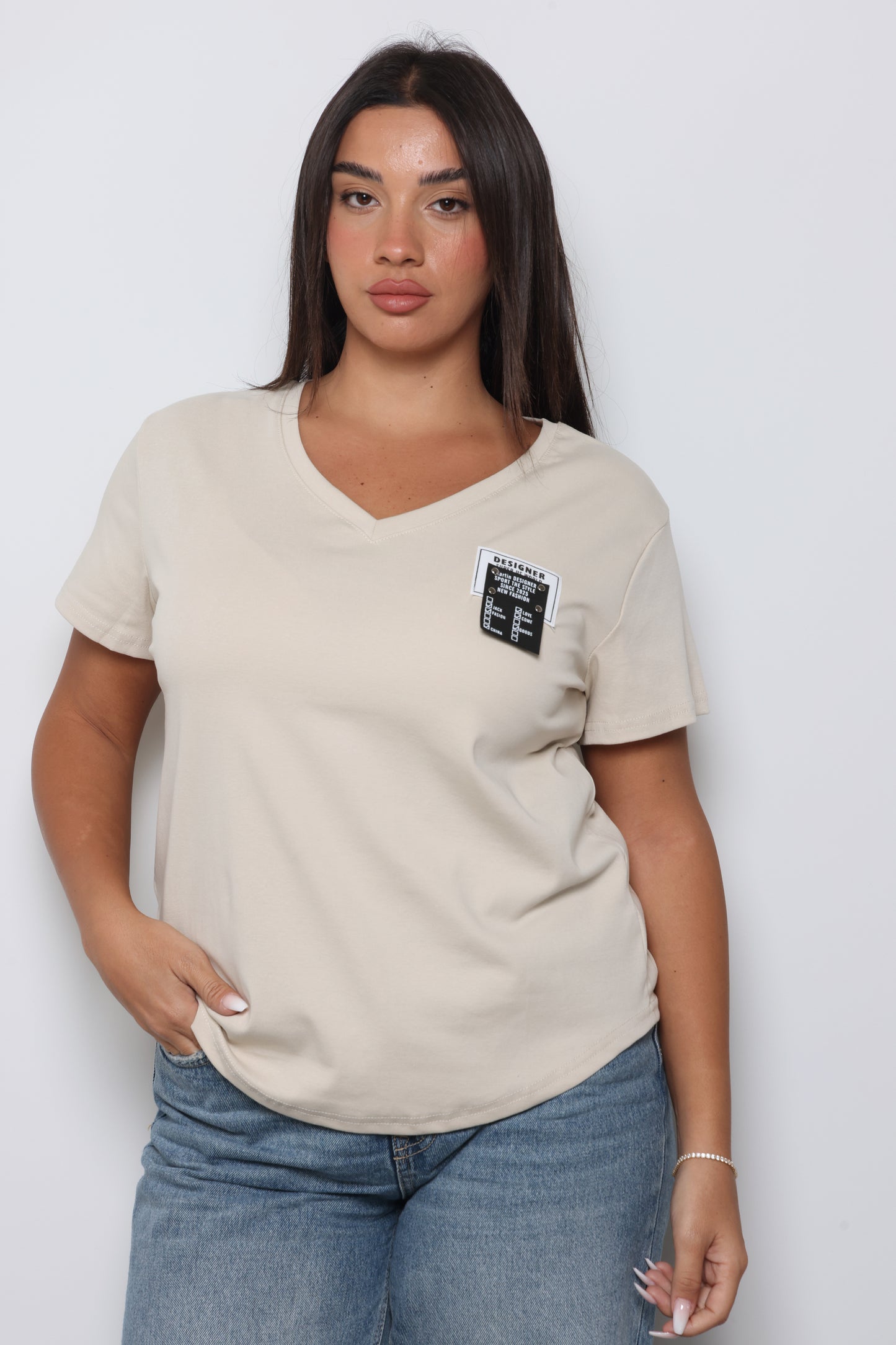 חולצת וי DESIGNER