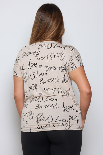 חולצת גרייס וי דפוס