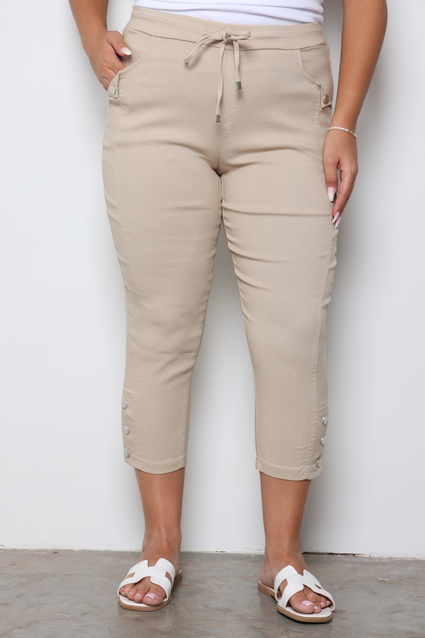 מכנסי 7/8 סיומת כפתור