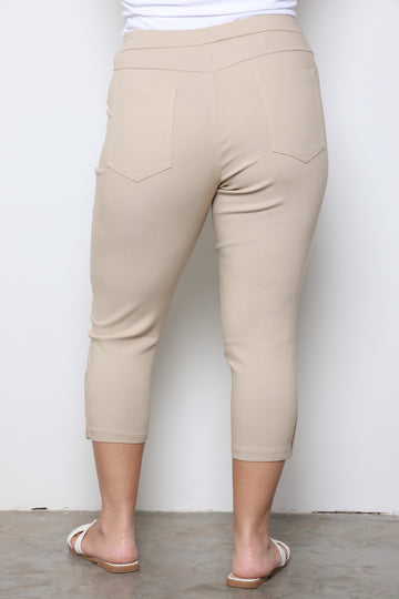 מכנסי 7/8 סיומת כפתור