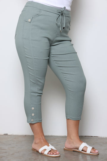 מכנסי 7/8 סיומת כפתור