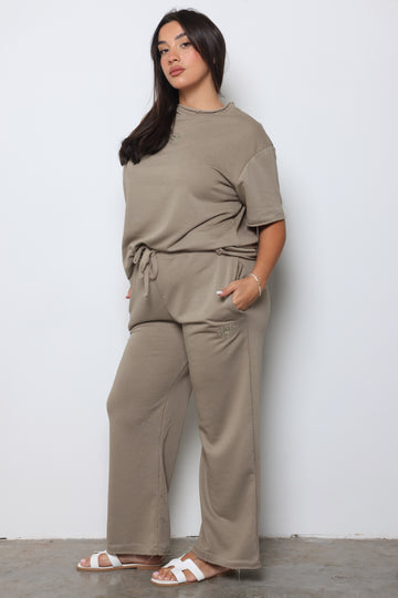 חליפת אנדראה פרנ'ץ טרי