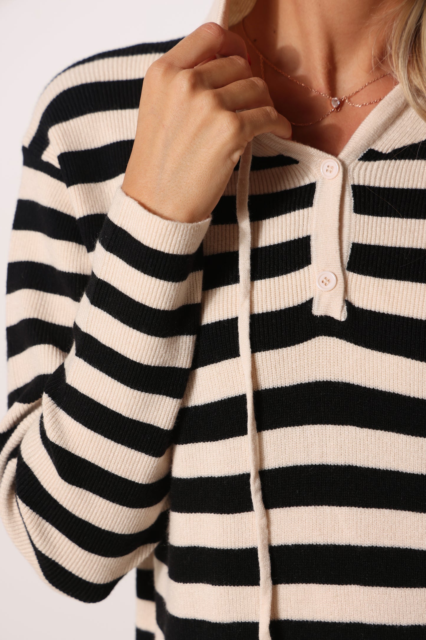 שמלת סריג סוראיה