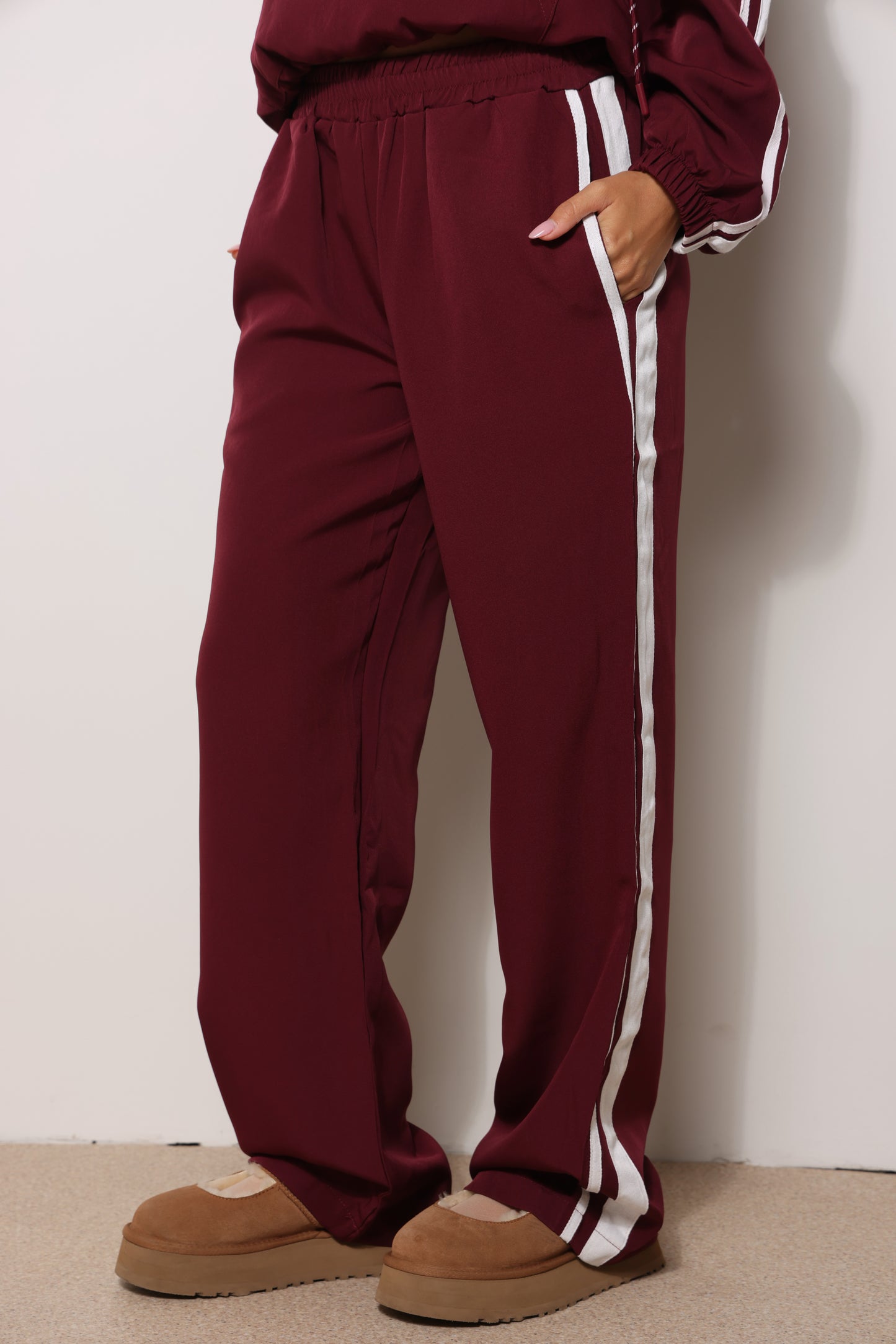 חליפת קומו רוכסן