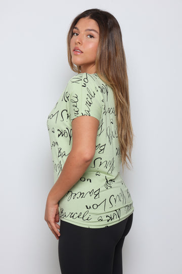 חולצת גרייס וי דפוס