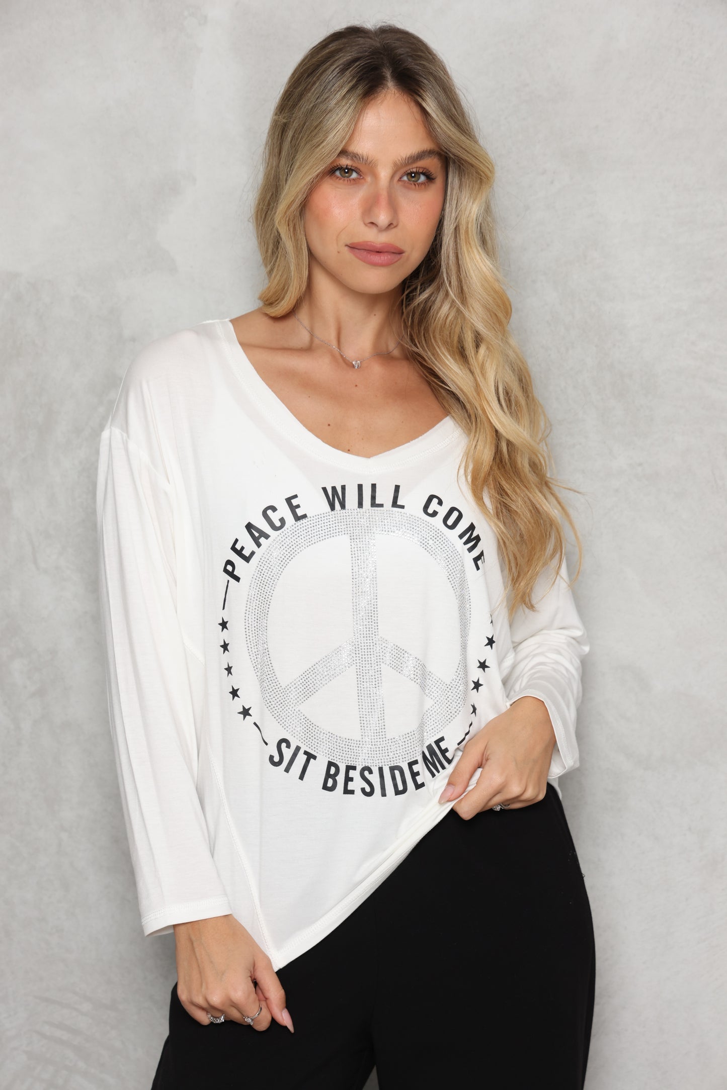 חולצת וי חיתוכים דפוס פיס