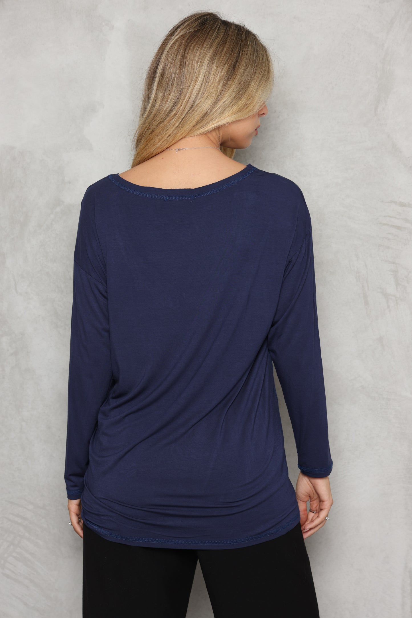 חולצת וי חיתוכים דפוס פיס