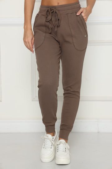 מכנסי ריב עם תיפורים