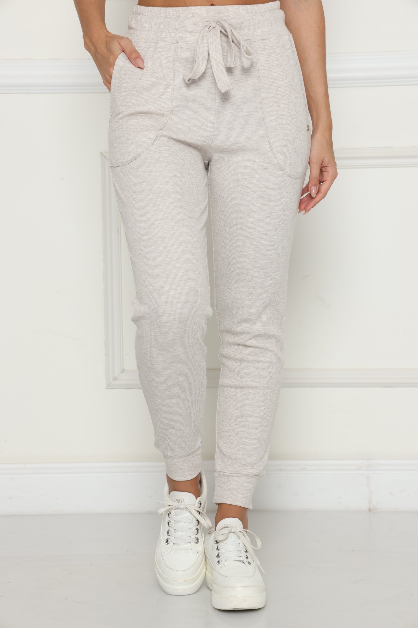 מכנסי ריב עם תיפורים