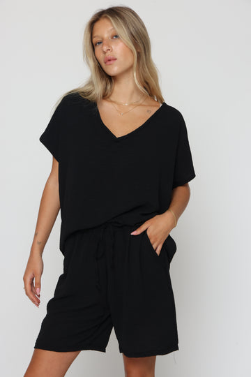 חליפת וי קרפ שורט