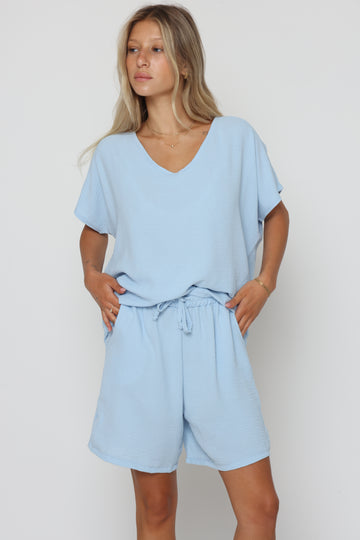 חליפת וי קרפ שורט