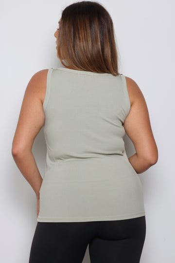 גופיה בשילוב ניטים