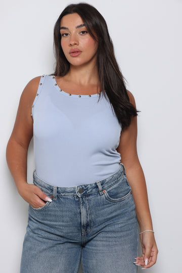 גופיה בשילוב ניטים