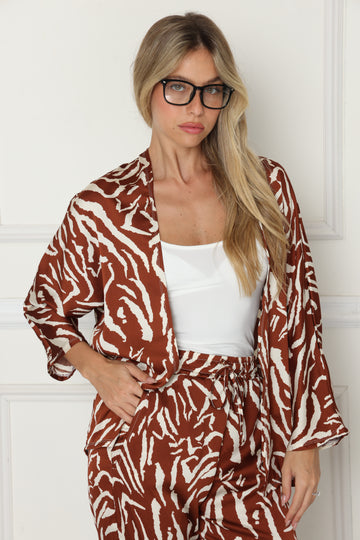 חליפת עליונית סאטן ג'יאנה