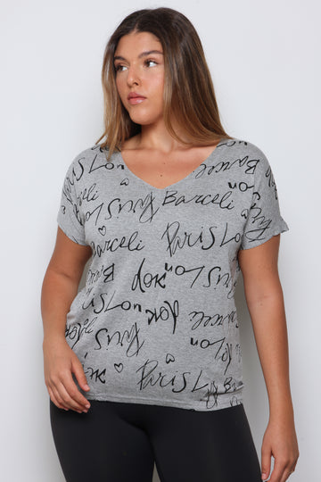 חולצת גרייס וי דפוס